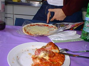 [Q]uiesel preparing the next pizza for [Q]Bishop ;-)