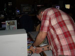 [Q]asimodo <s>destroying</s> repairing his PC