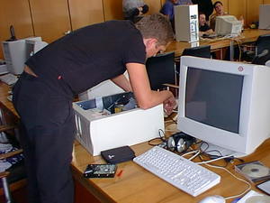 [Q]Schatt trying to fix a PC